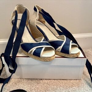 Coach Signature Mila open toe navy fabric lace up espadrilles WITH BOX